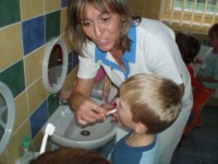 /album/fotogaleria-vsetko-pre-zdravy-usmev/ako-si-spravne-zuby-umyvat-jpg/